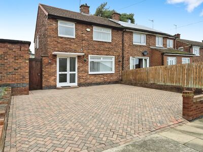 3 bedroom Semi Detached House to rent