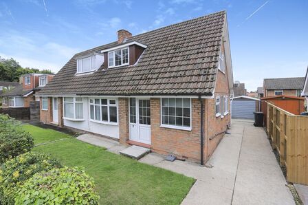 2 bedroom Semi Detached Bungalow to rent