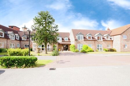 Front Street, 1 bedroom  Flat for sale, £110,000