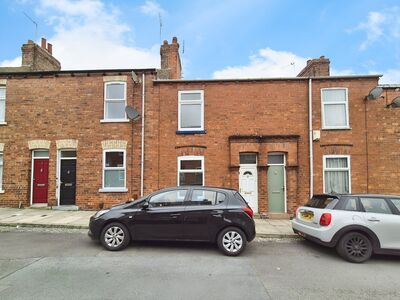 Amberley Street, 3 bedroom Mid Terrace House to rent, £1,300 pcm
