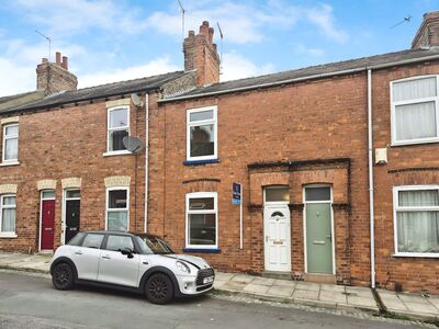 Amberley Street, 3 bedroom Mid Terrace House to rent, £1,300 pcm