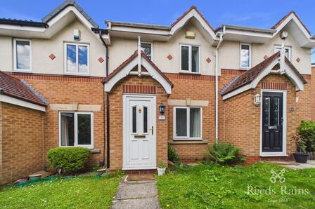 2 bedroom Mid Terrace House for sale