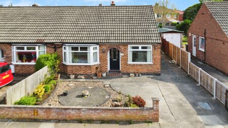 2 bedroom Semi Detached Bungalow for sale