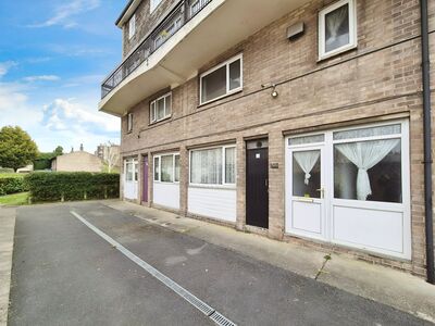 Pateley Place, 2 bedroom  Flat for sale, £120,000