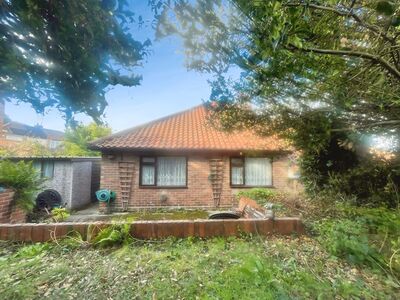 Dilys Grove, 2 bedroom Semi Detached Bungalow for sale, £170,000