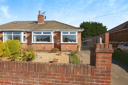2 bedroom Semi Detached Bungalow for sale