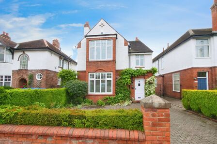 Carr Lane, 3 bedroom Detached House for sale, £625,000