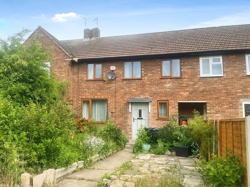 3 bedroom Mid Terrace House for sale