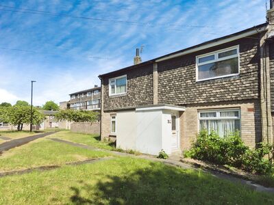 2 bedroom Mid Terrace House to rent