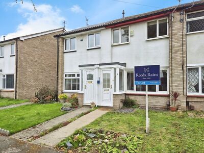Harold Court, 3 bedroom Mid Terrace House to rent, £1,250 pcm