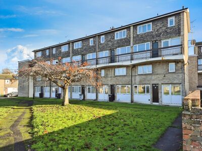 Sowerby Road, 2 bedroom  Flat to rent, £950 pcm