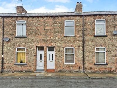 Gladstone Street, 2 bedroom Mid Terrace House to rent, £1,100 pcm