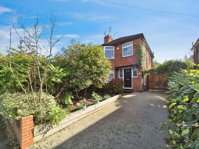 Danebury Drive, 3 bedroom Semi Detached House to rent, £1,600 pcm