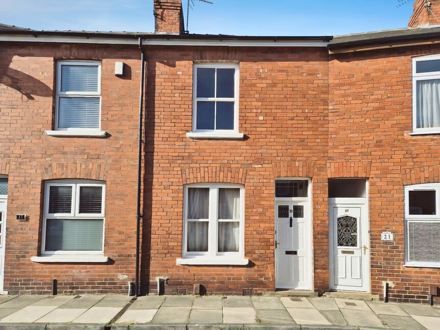 2 bedroom Mid Terrace House for sale