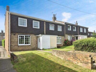 3 bedroom End Terrace House to rent