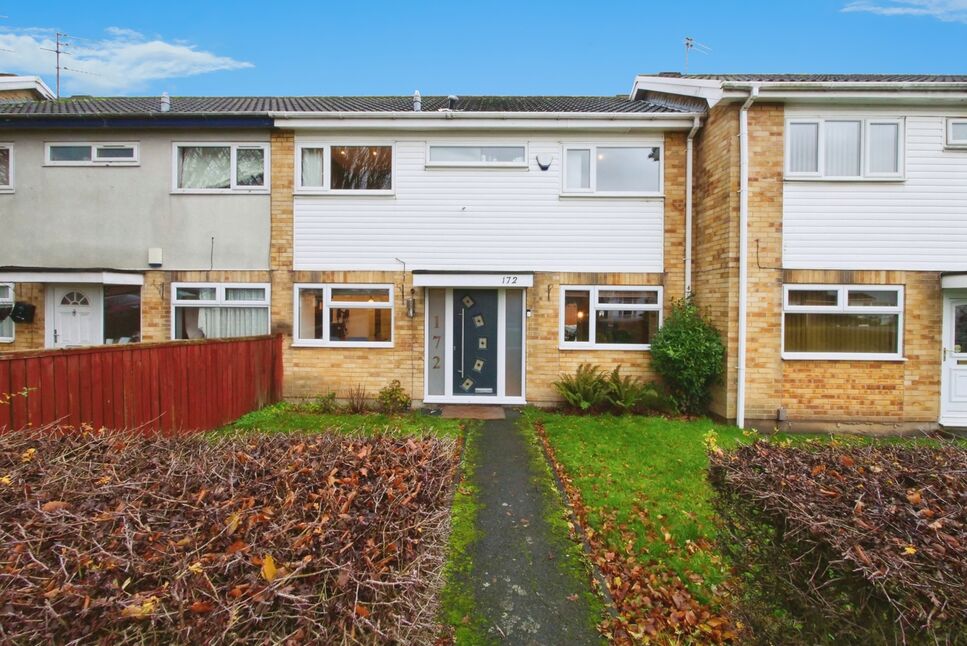 4 bedroom Mid Terrace House for sale