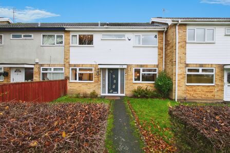 4 bedroom Mid Terrace House for sale