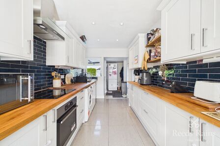 3 bedroom End Terrace House for sale