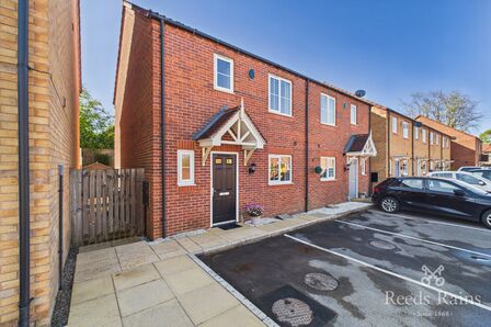 3 bedroom End Terrace House for sale