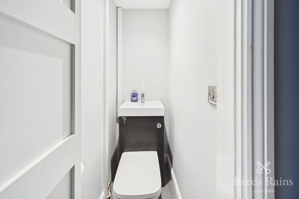 Cloakroom / WC