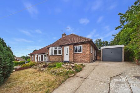 2 bedroom Semi Detached Bungalow for sale