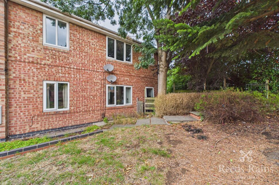 Main image of 2 bedroom Flat for sale, Carr Lane, York, North Yorkshire, YO26