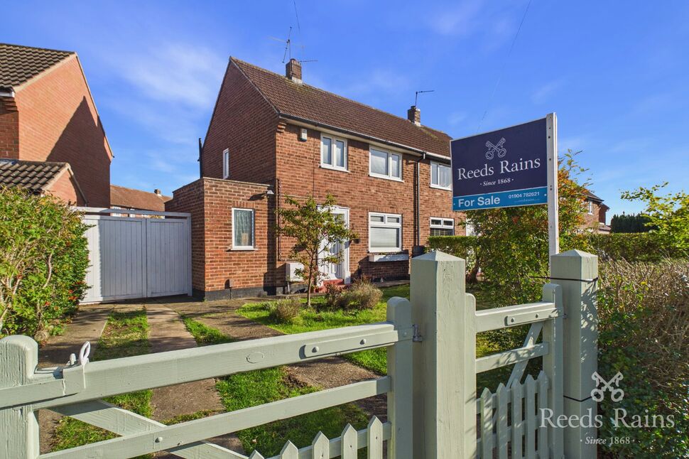 Main image of 2 bedroom Semi Detached House for sale, Chapelfields Road, York, North Yorkshire, YO26
