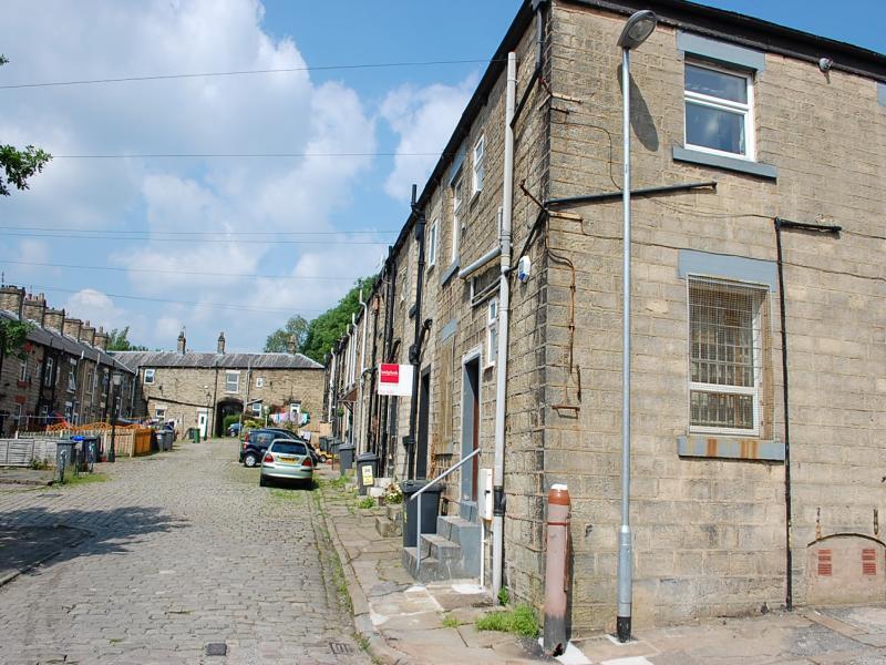 Main image of 2 bedroom Flat to rent, Huddersfield Road, Millbrook, Greater Manchester, SK15