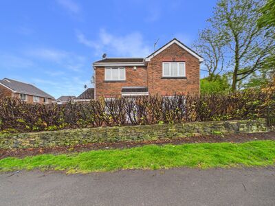 Havenside Close, 4 bedroom Detached House to rent, &pound;1,800 pcm