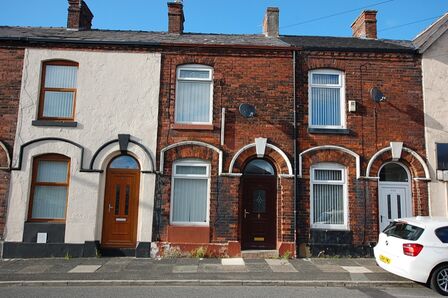 Kings Road, 2 bedroom Mid Terrace House to rent, £850 pcm