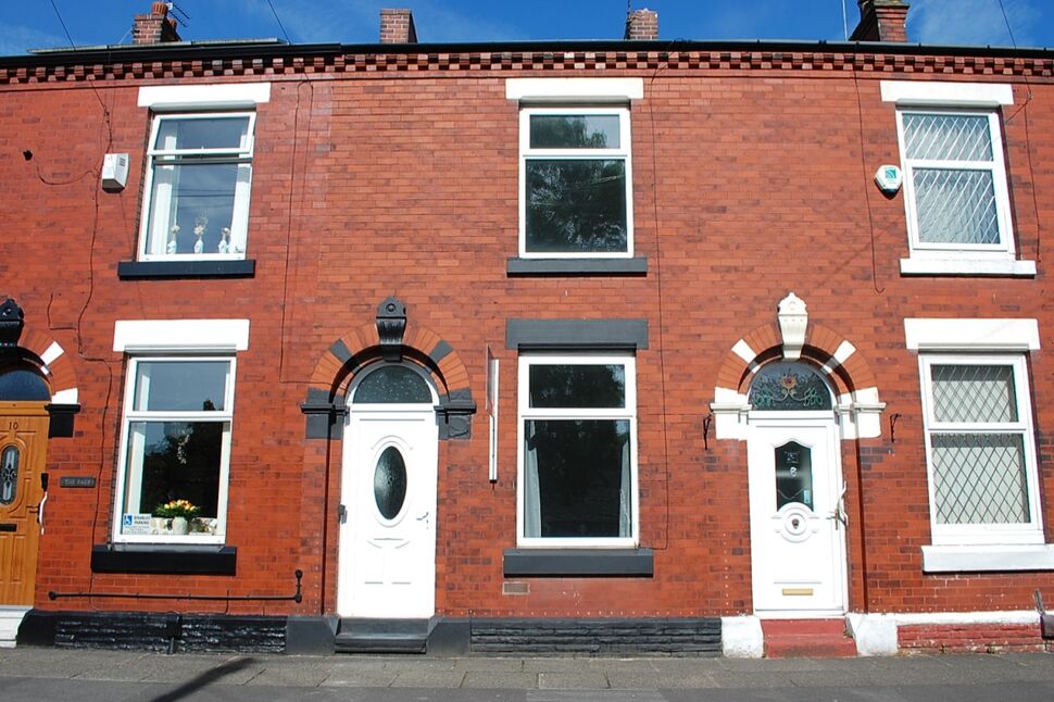 Main image of 2 bedroom Mid Terrace House to rent, Reyner Street, Ashton-under-Lyne, Greater Manchester, OL6