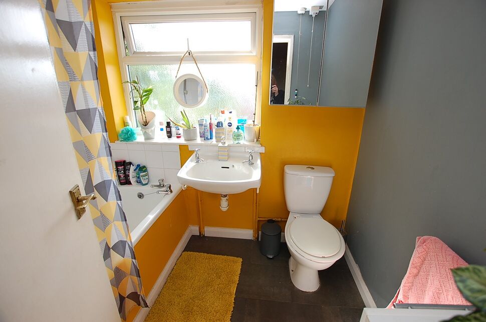 2 bedroom Mid Terrace House for sale, Hazelhurst Road, Ashtonunder