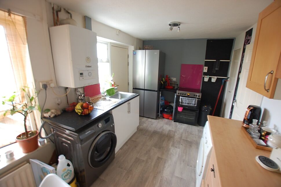 2 bedroom Mid Terrace House for sale, Hazelhurst Road, Ashtonunder