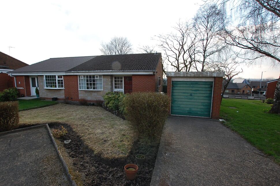 2 bedroom Semi Detached Bungalow for sale, Old Road, Dukinfield, SK16