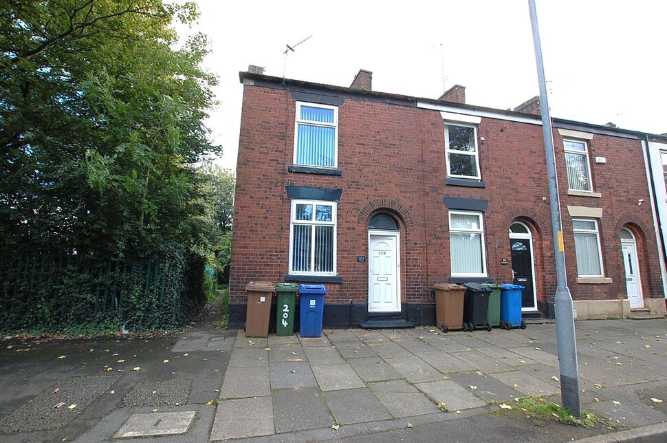 Main image of 2 bedroom House to rent, Kings Road, Ashton-under-Lyne, Greater Manchester, OL6