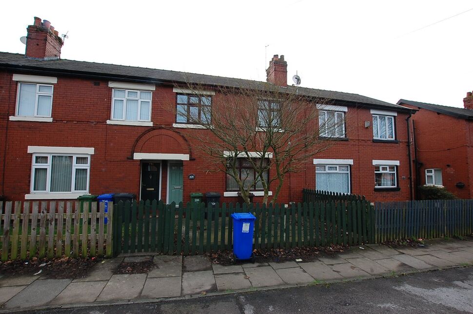 3 bedroom Mid Terrace House to rent, Chapel Street, Dukinfield, SK16