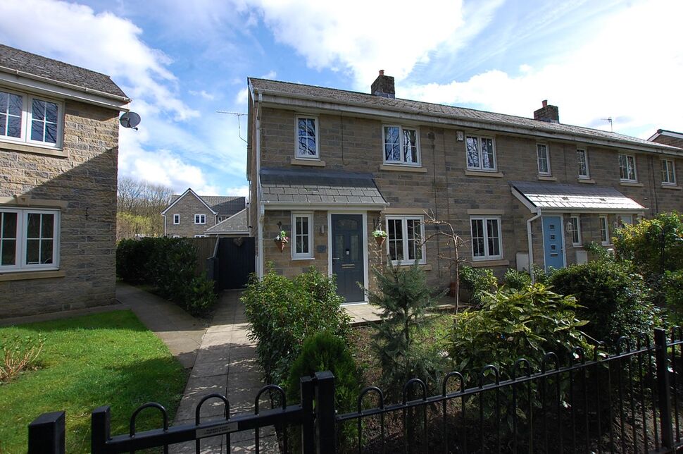 3 bedroom End Terrace House for sale, Three Counties Road, Mossley, OL5