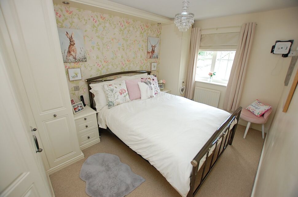 3 bedroom End Terrace House for sale, Three Counties Road, Mossley, OL5