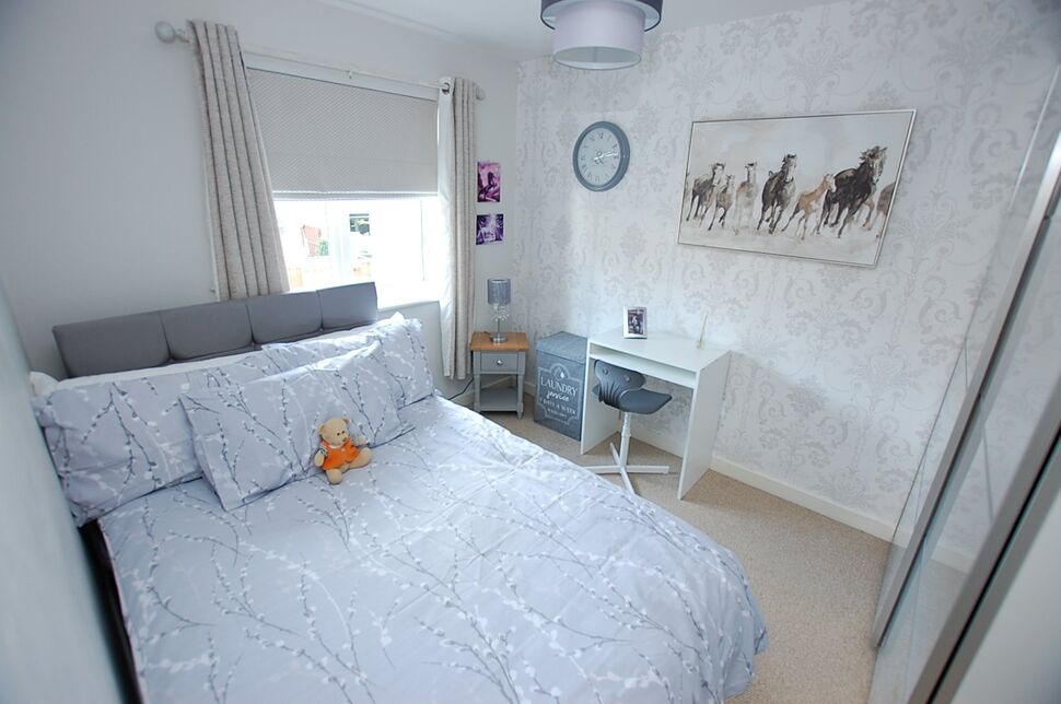 3 bedroom End Terrace House for sale, Three Counties Road, Mossley, OL5