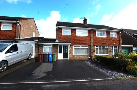 Chapel Close, 3 bedroom Semi Detached House for sale, £250,000