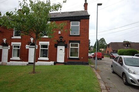 2 bedroom End Terrace House to rent