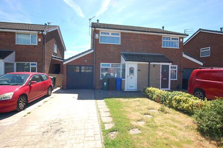 St. Asaphs Drive, 2 bedroom Semi Detached House to rent, &pound;1,300 pcm
