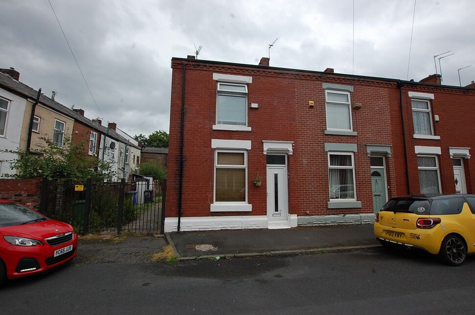 2 bedroom End Terrace House for sale