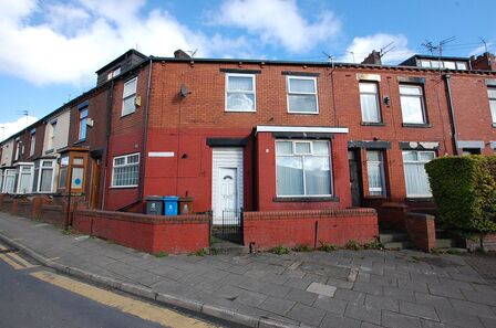 Pelham Street, 4 bedroom  Flat for sale, £180,000