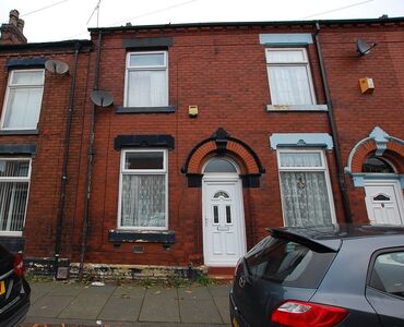 2 bedroom Mid Terrace House for sale