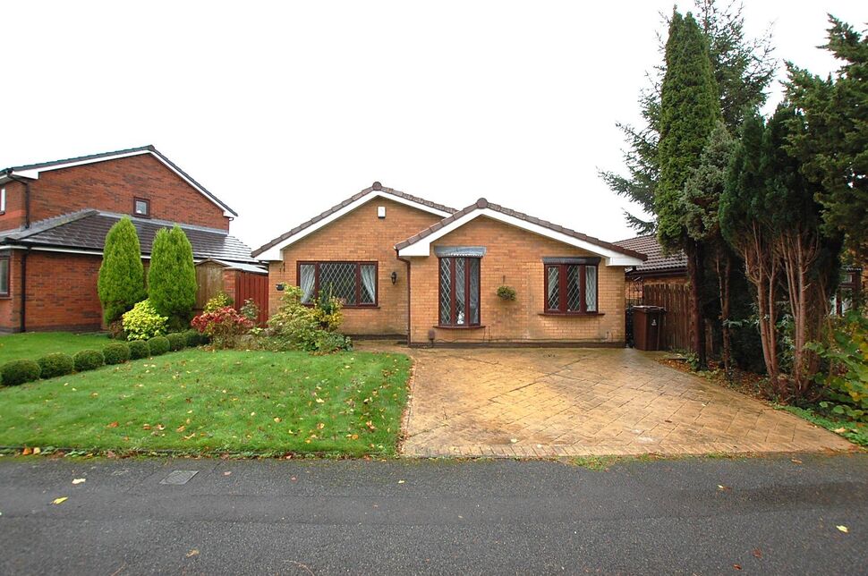 Main image of 3 bedroom Detached Bungalow to rent, Camberwell Drive, Ashton-under-Lyne, Greater Manchester, OL7