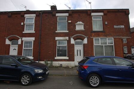 Beauchamp Street, 2 bedroom Mid Terrace House for sale, £140,000