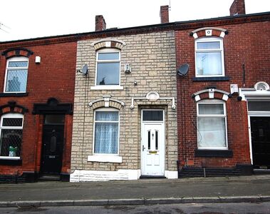 Arundel Street, 2 bedroom Mid Terrace House for sale, £155,000