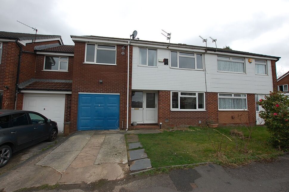 Main image of 5 bedroom Semi Detached House for sale, Glendon Crescent, Ashton-under-Lyne, Greater Manchester, OL6