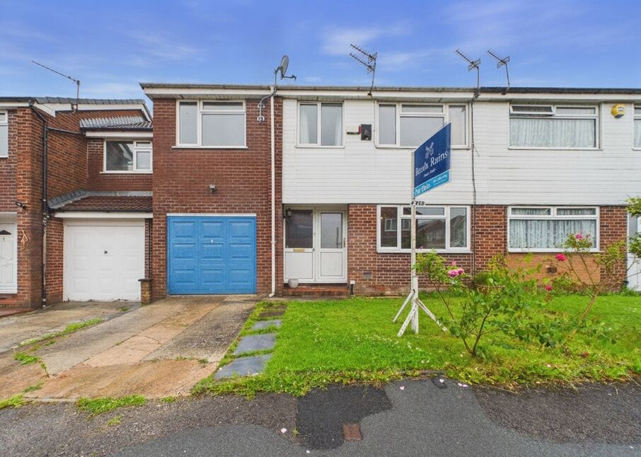 5 bedroom Semi Detached House for sale
